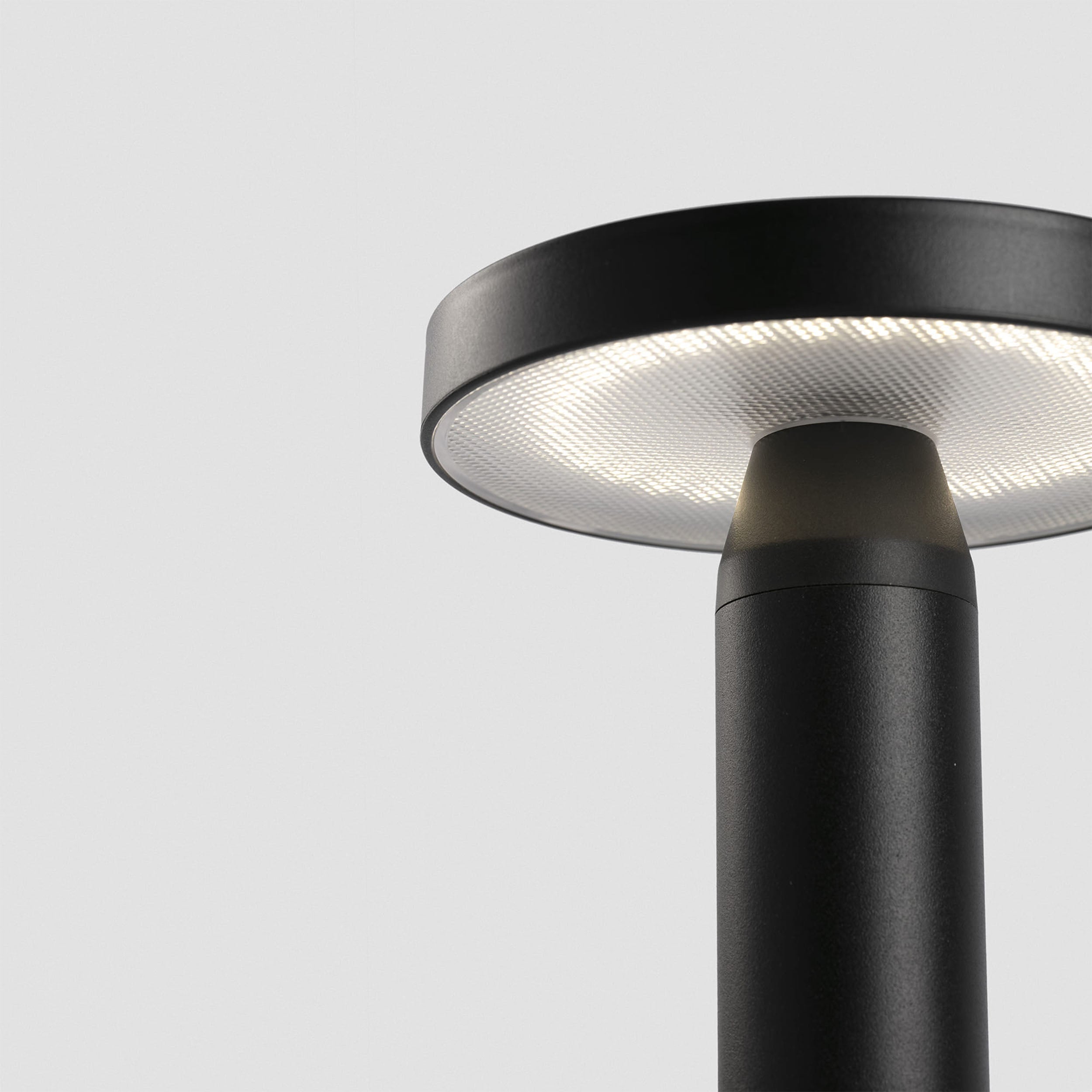 Faro Cairo LED prenosné stolová svietidlo