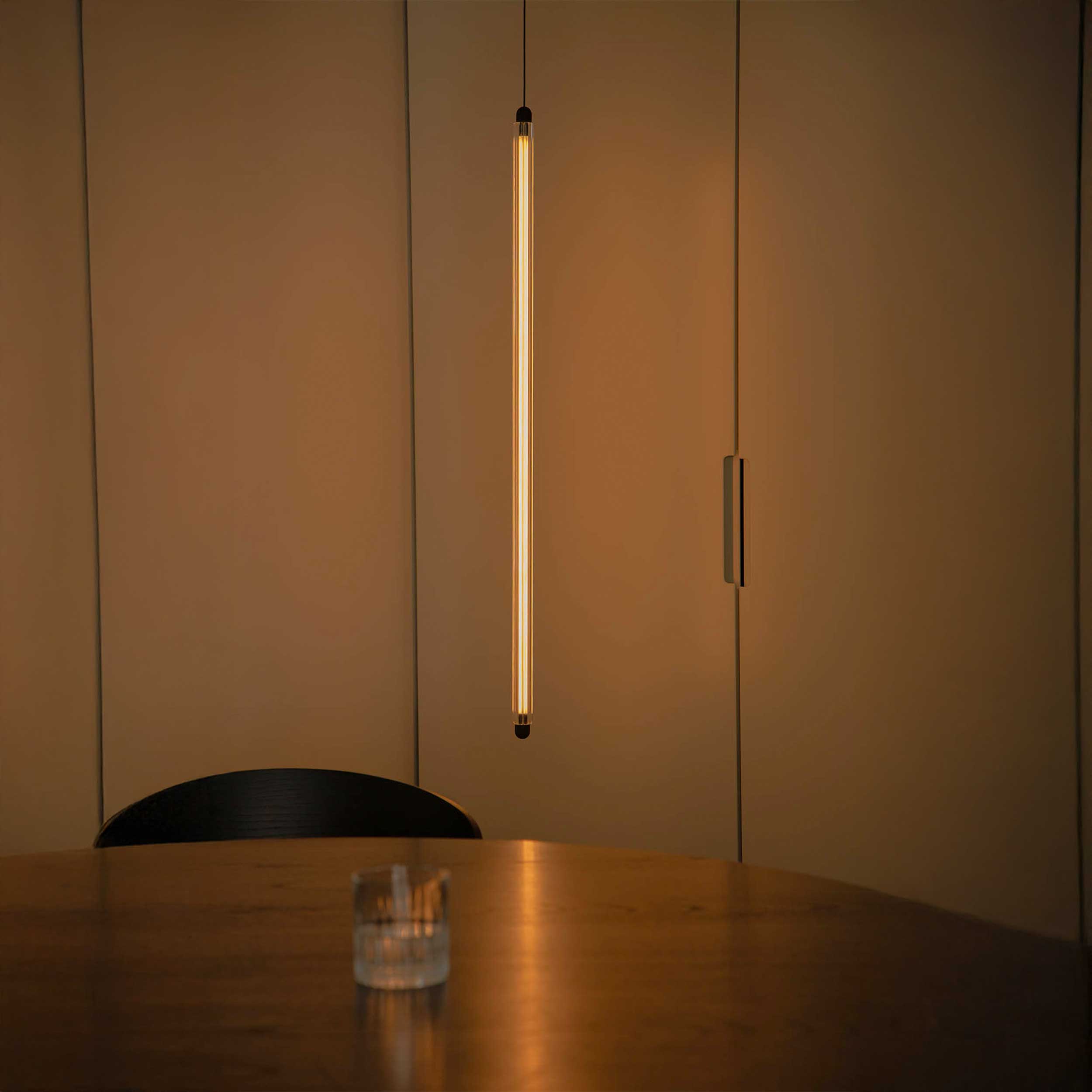 Závesné svietidlo Faro Lumina LED 1L vertikálne