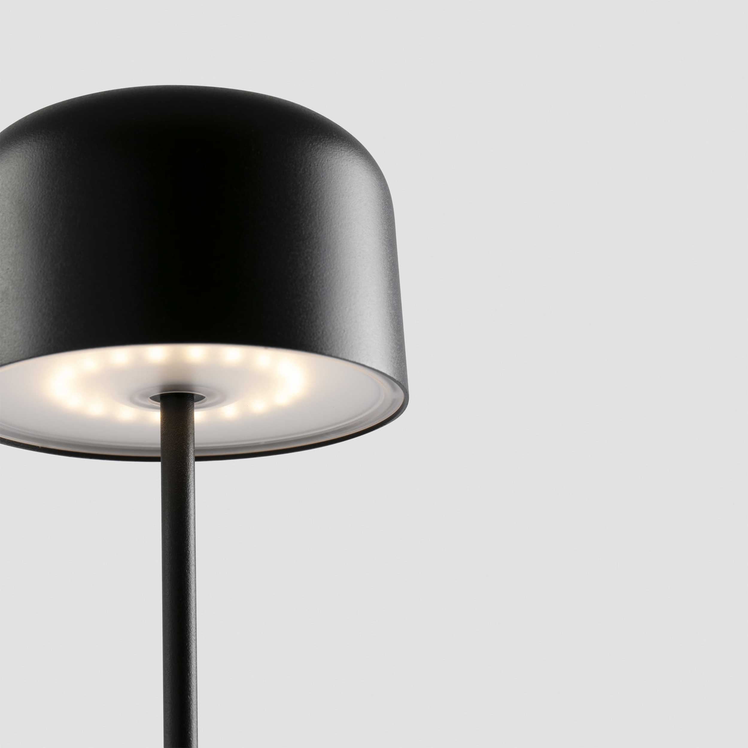 Prenosná stolová lampa Faro Mavis IP54