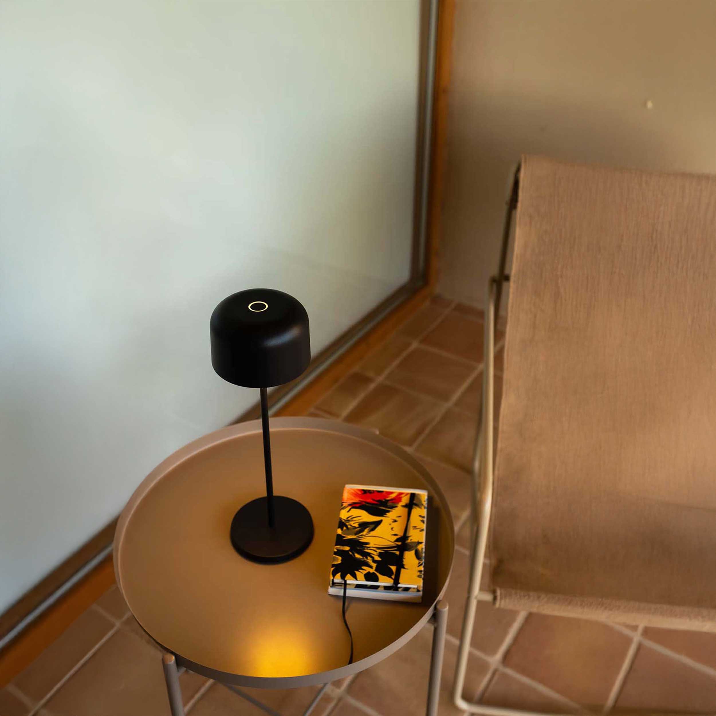 Prenosná stolová lampa Faro Mavis IP54