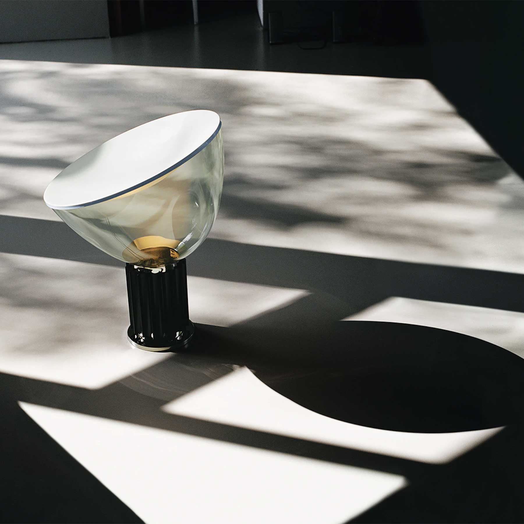 Flos Taccia LED ikonická stolní lampa