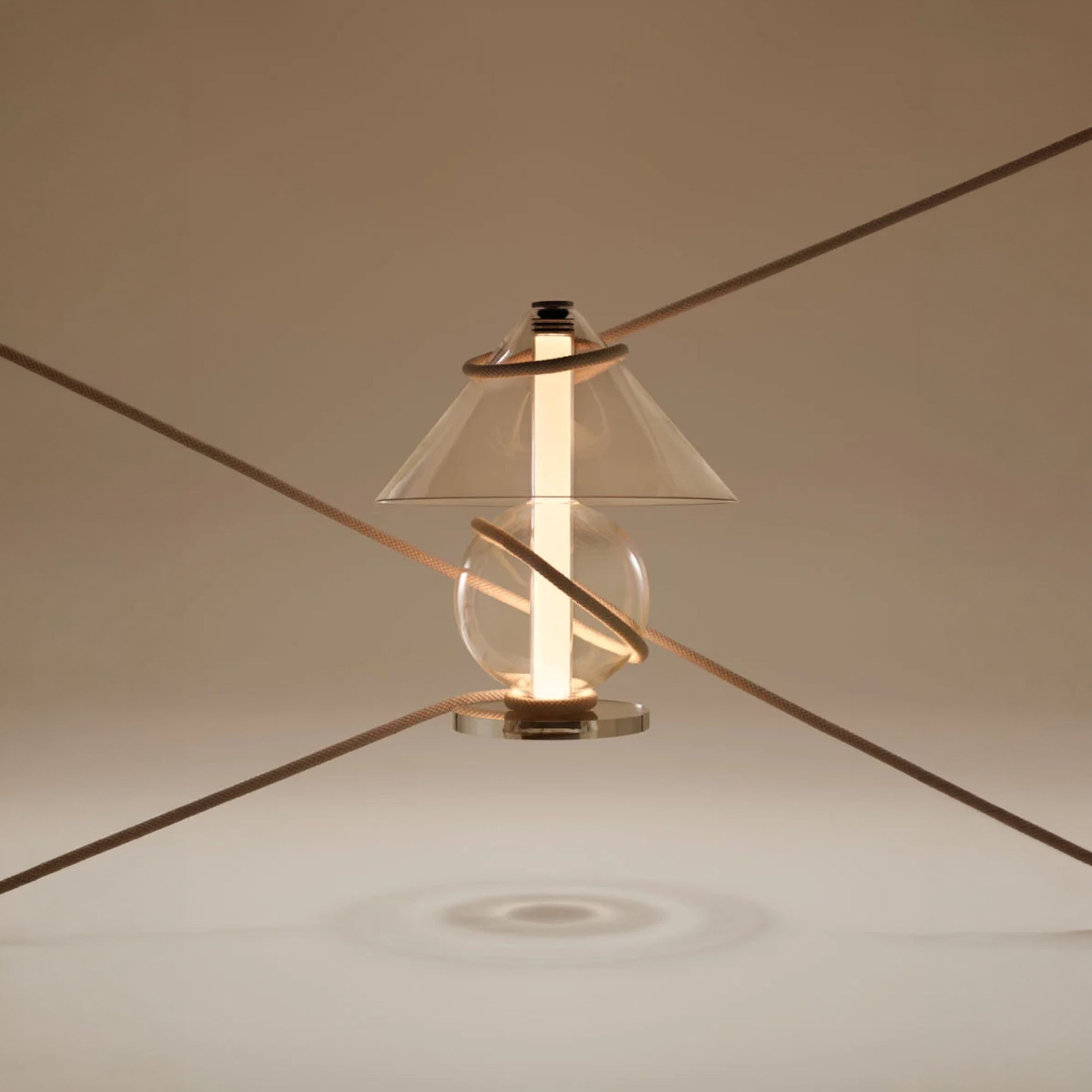 Marset Fragile LED stolová svietidlo