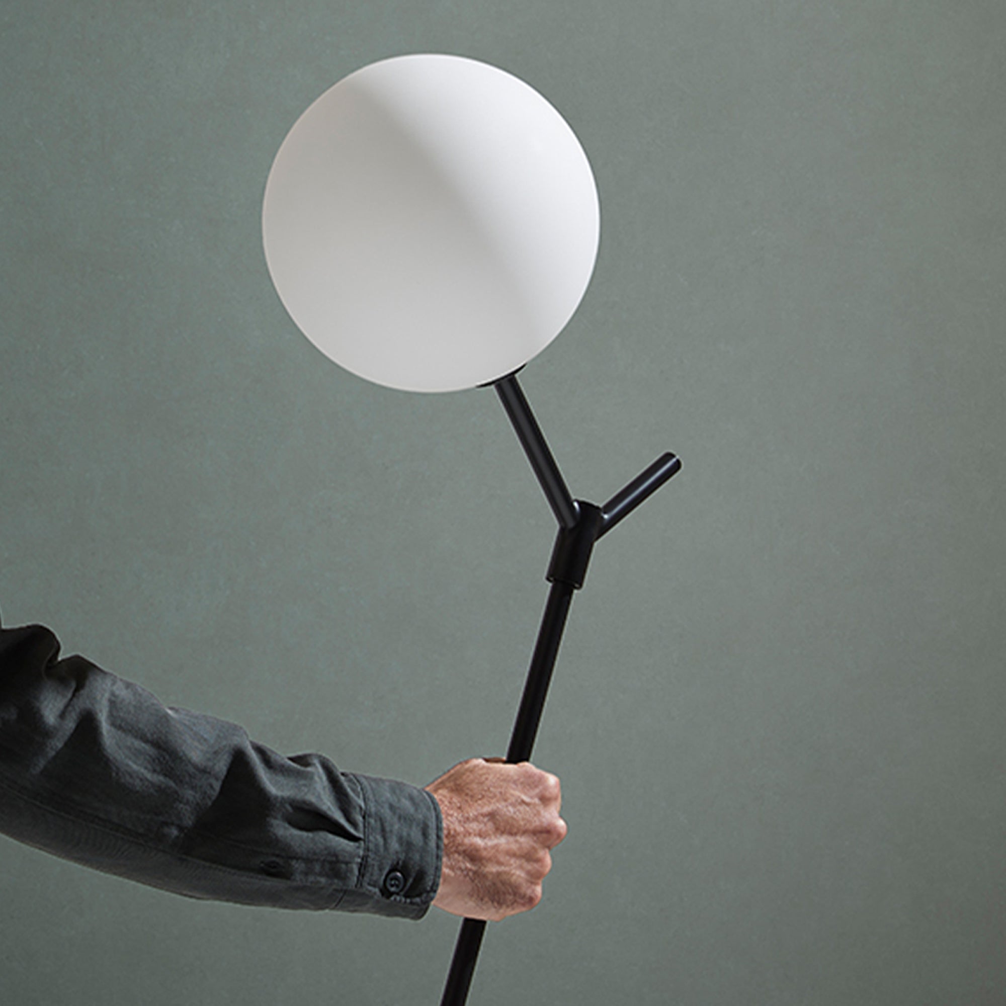 Aromas Atom G9 stojací svítidlo