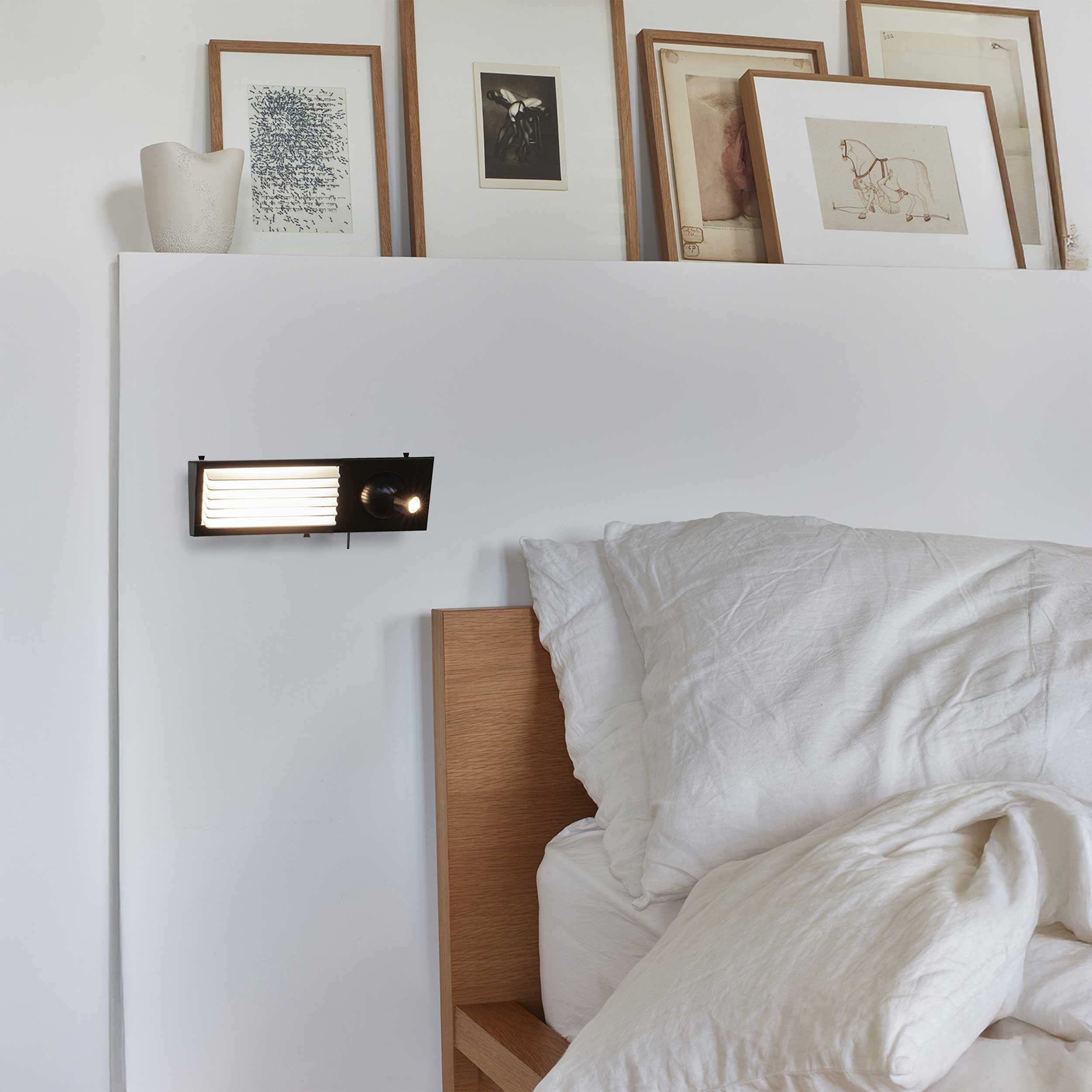 DCW éditions Biny LED nástenné svietidlo posteľ