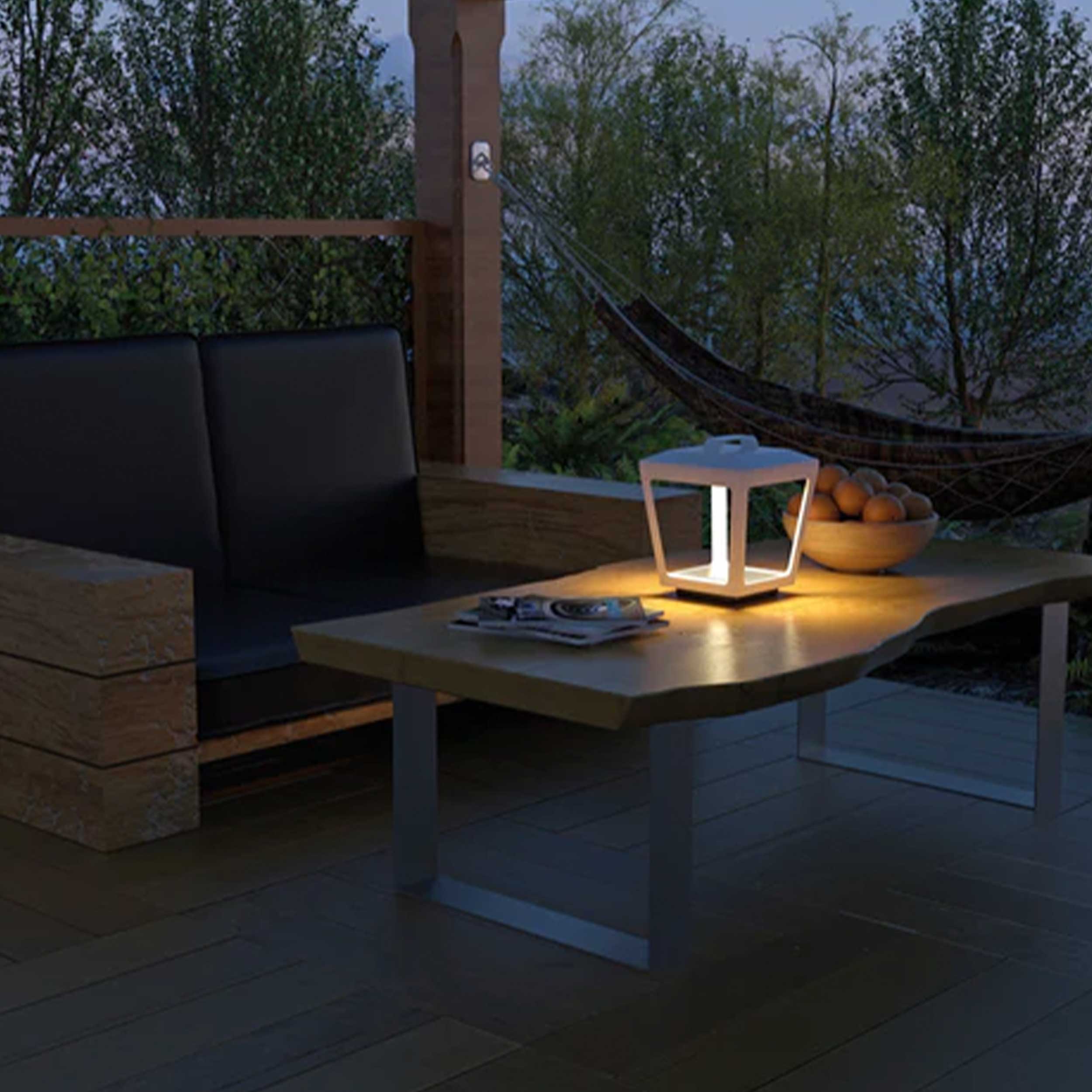 Dopo Bled LED prenosná lampa biela