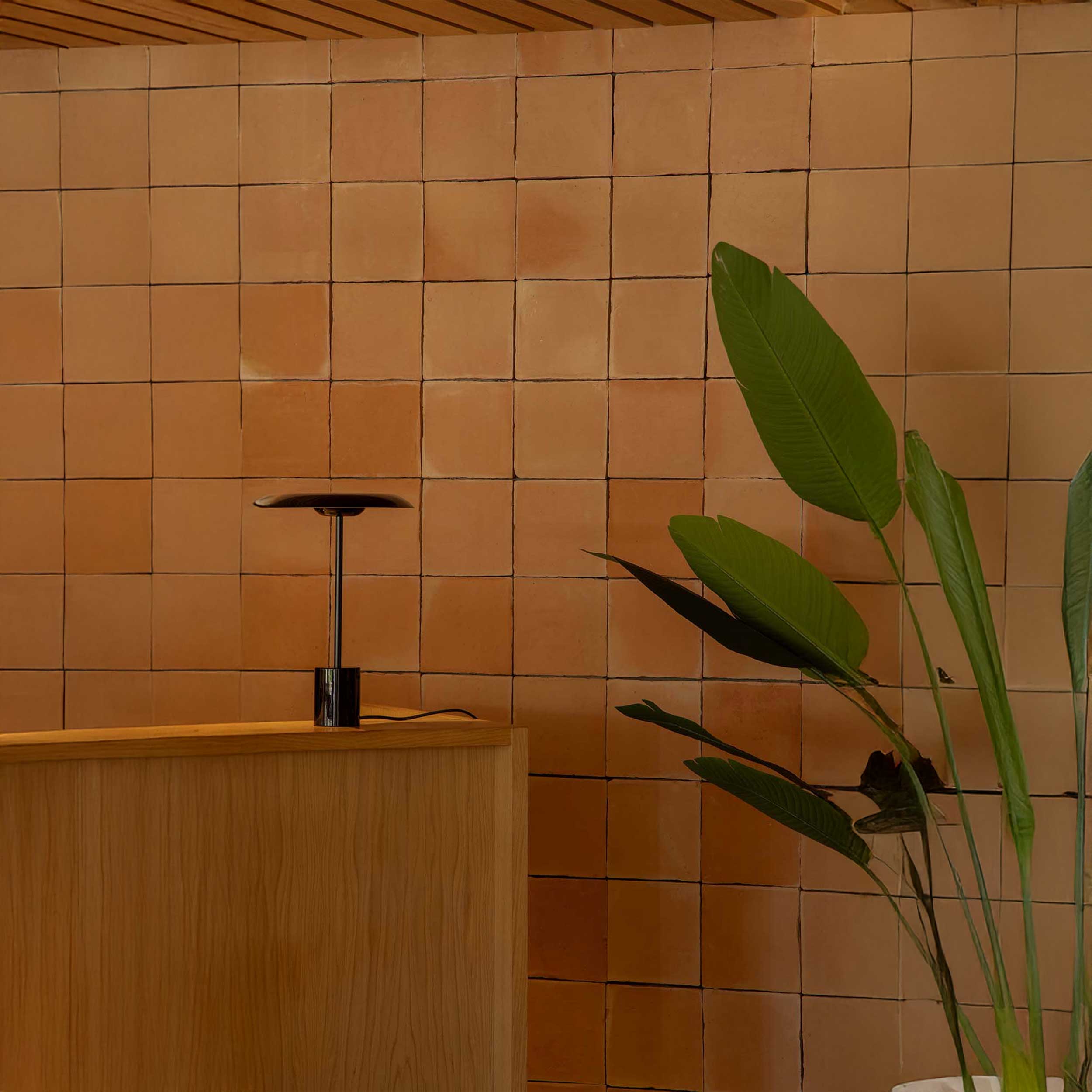 Stmievateľná stolová svietidlo Faro Hoshi LED