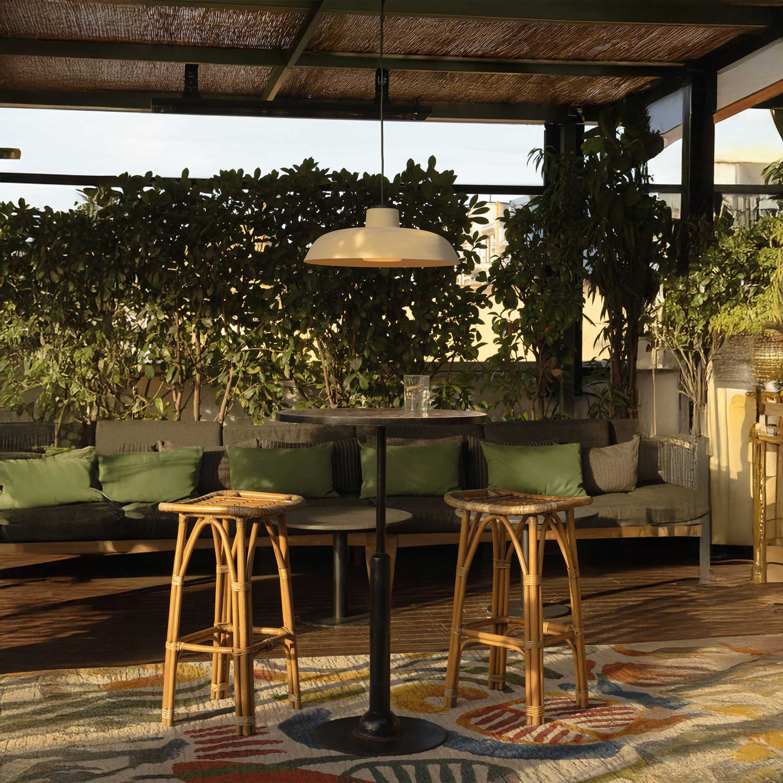 Závesné vonkajšie svietidlo Faro Saga E27 IP65