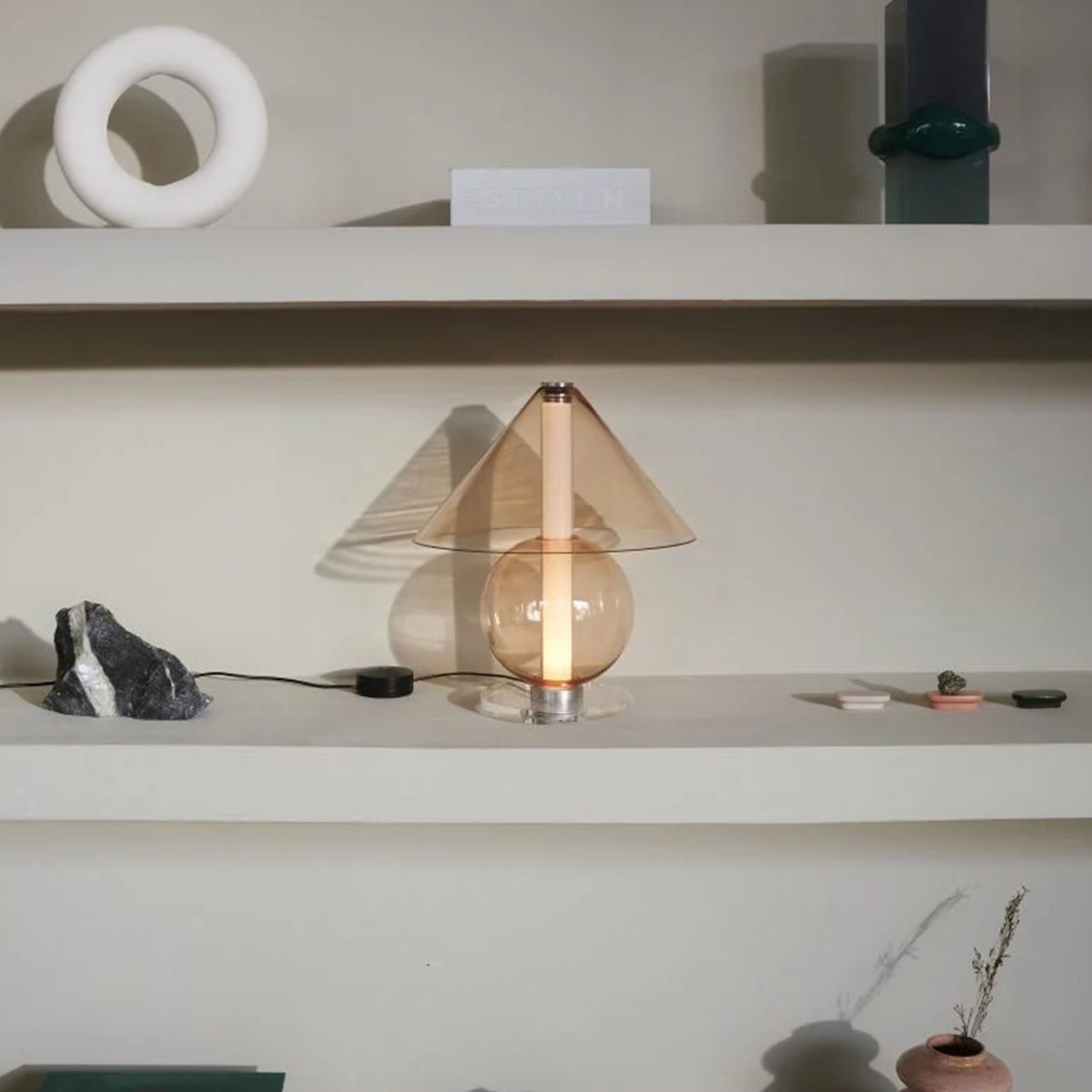 Marset Fragile LED stolová svietidlo