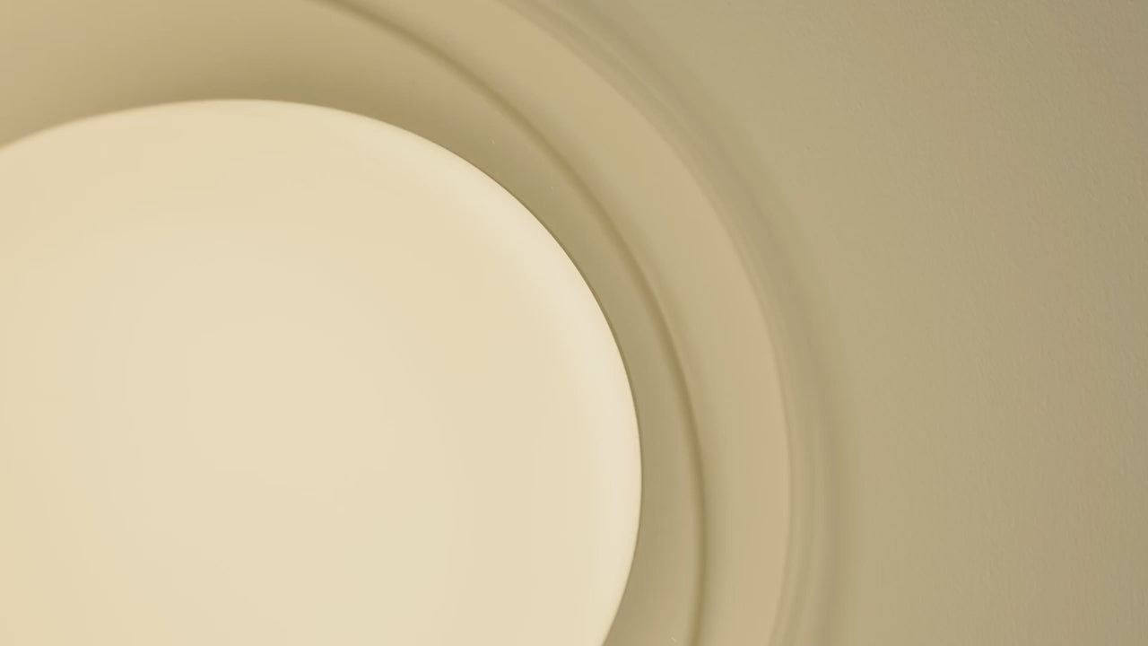 Načítajte si video: Astro Aquina